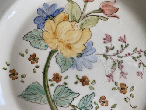 Antique plate with hand-painted floral decoration - 29 cm - yellow