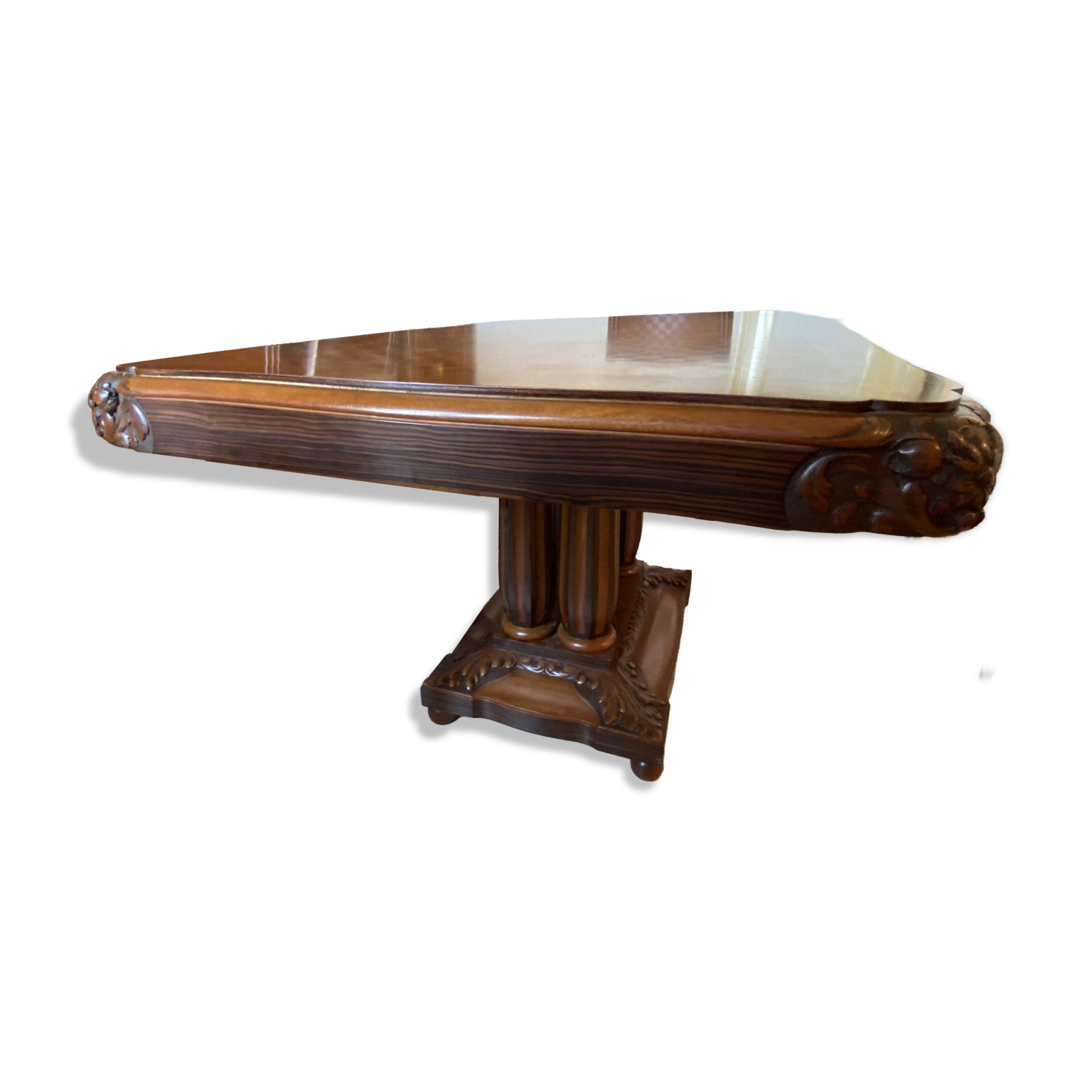 Table marqueterie et sculpture