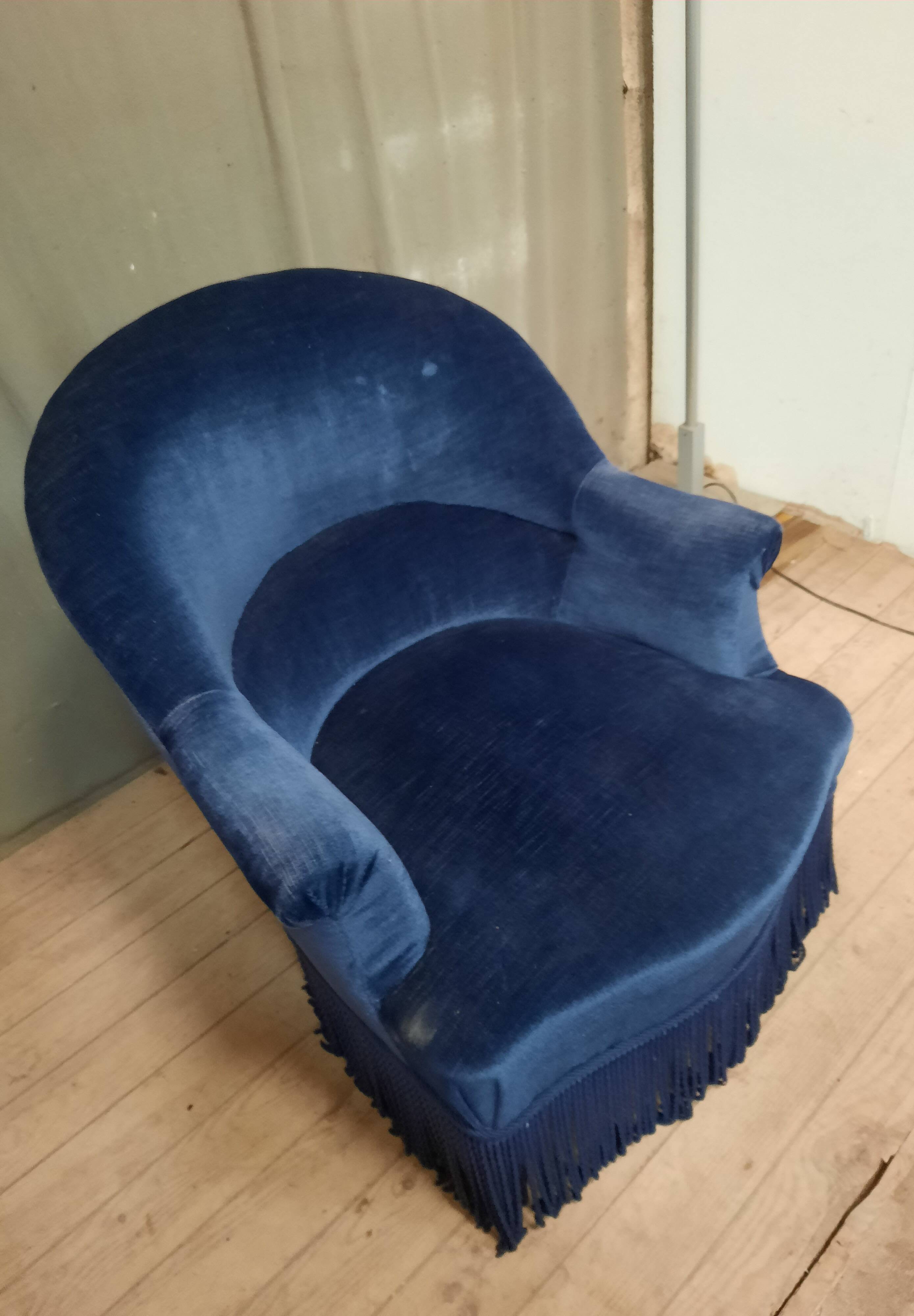 Blue toad armchair