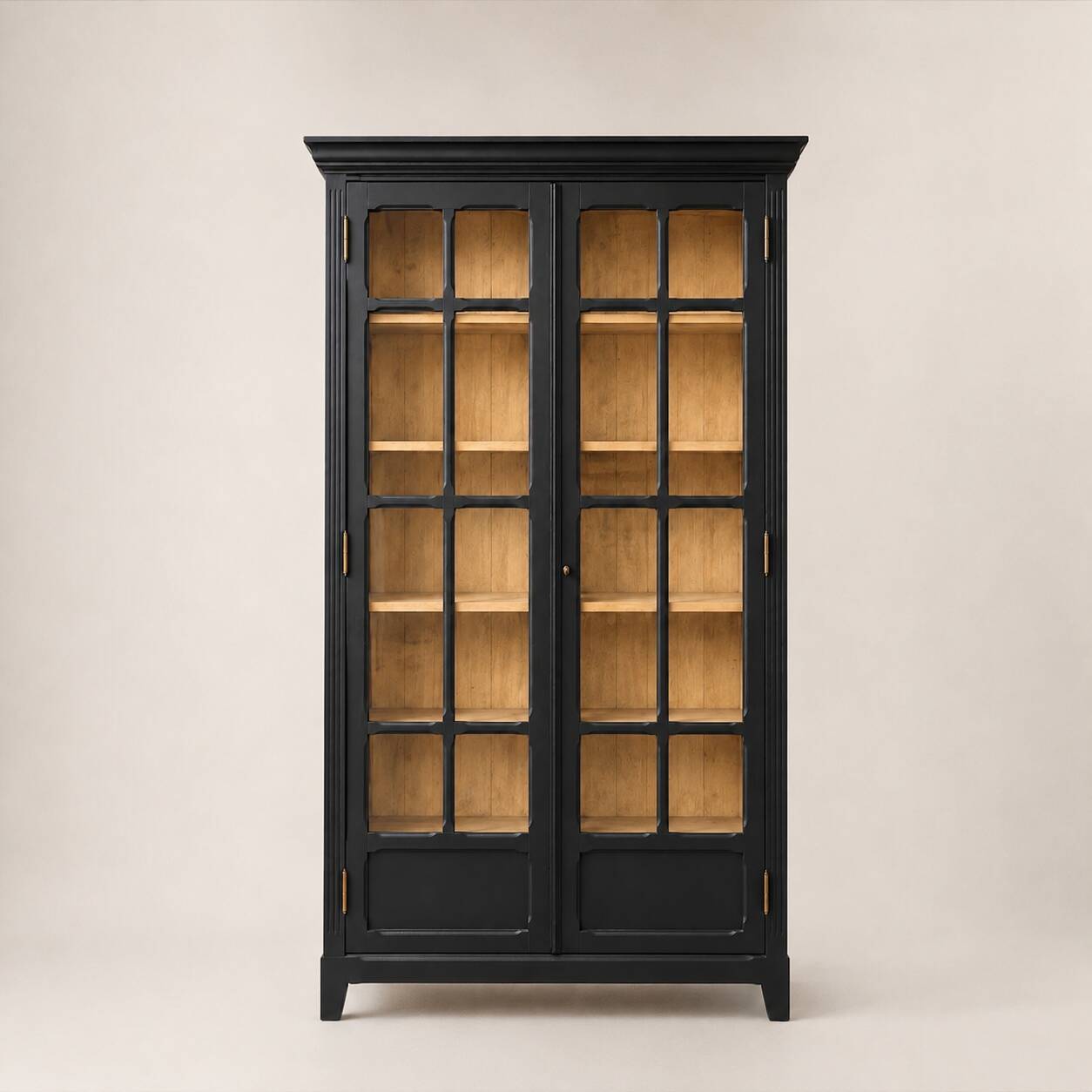 Armoire parisienne noire vitrée rénovée