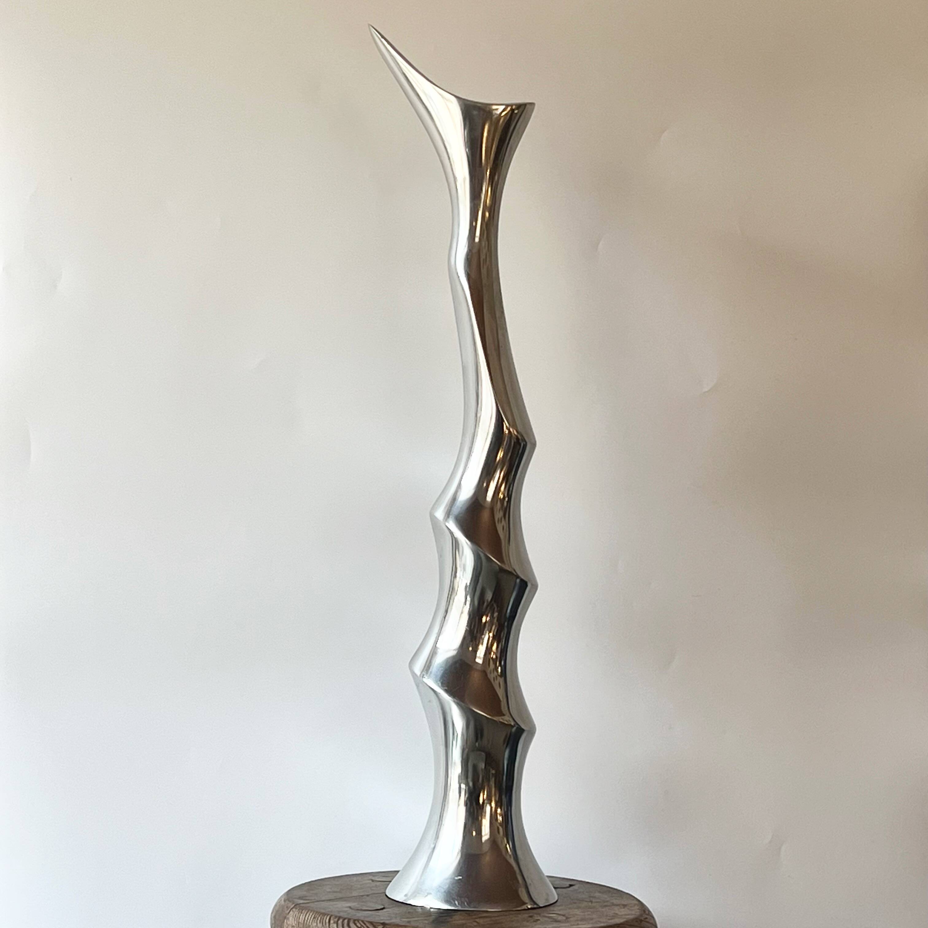 Xxl “twisted” vase / cast aluminum – 1980s