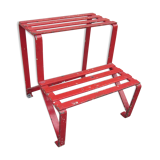 Rivetè metal plant door