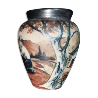 Sandstone vase of Ciboure