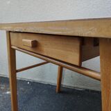 Baumann children's desk