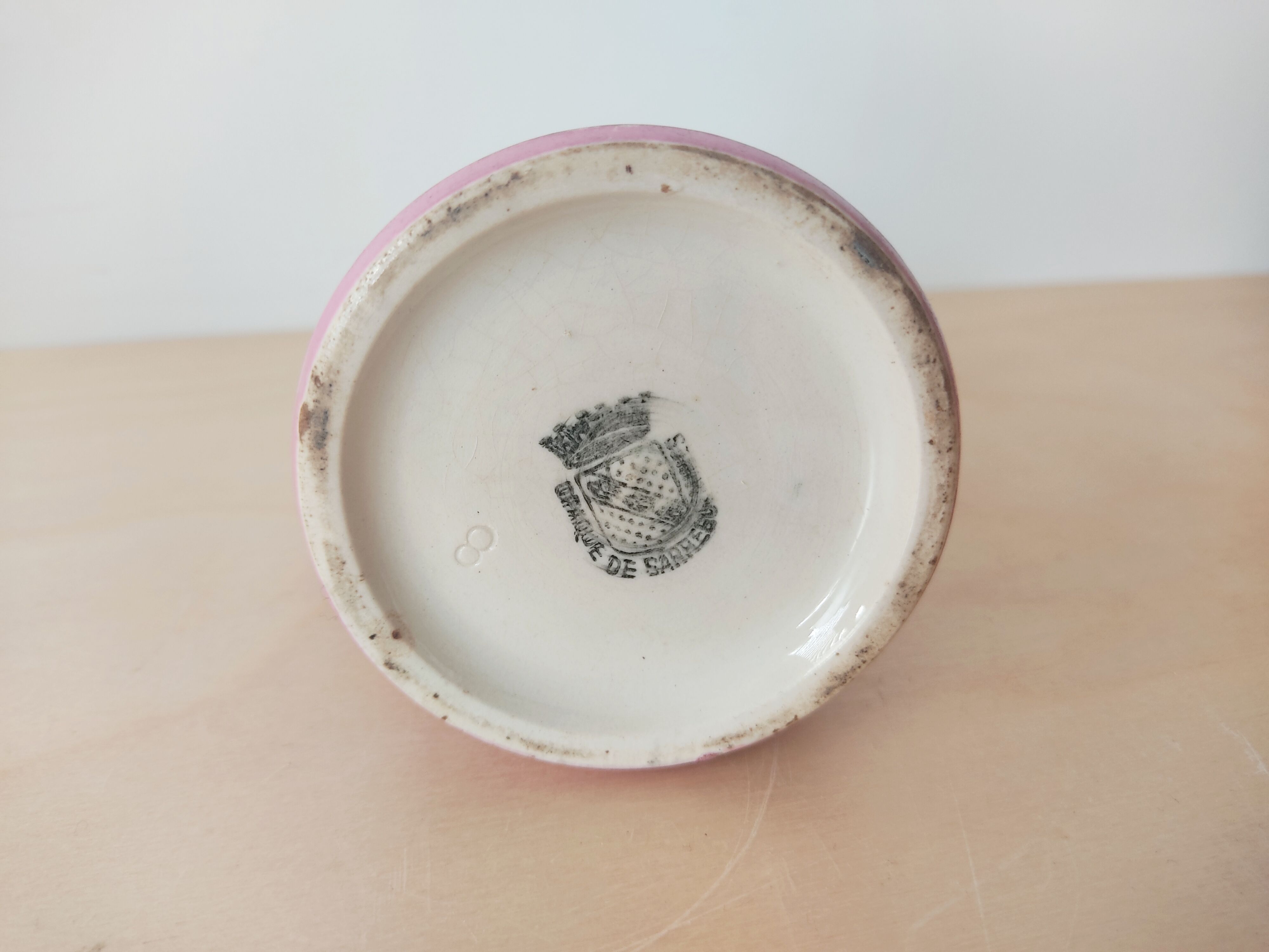 Vase pichet rose Sarreguemines peint à la main vers 1900