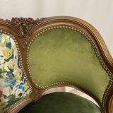 Paire de fauteuils en bois sculpté, XXème s.