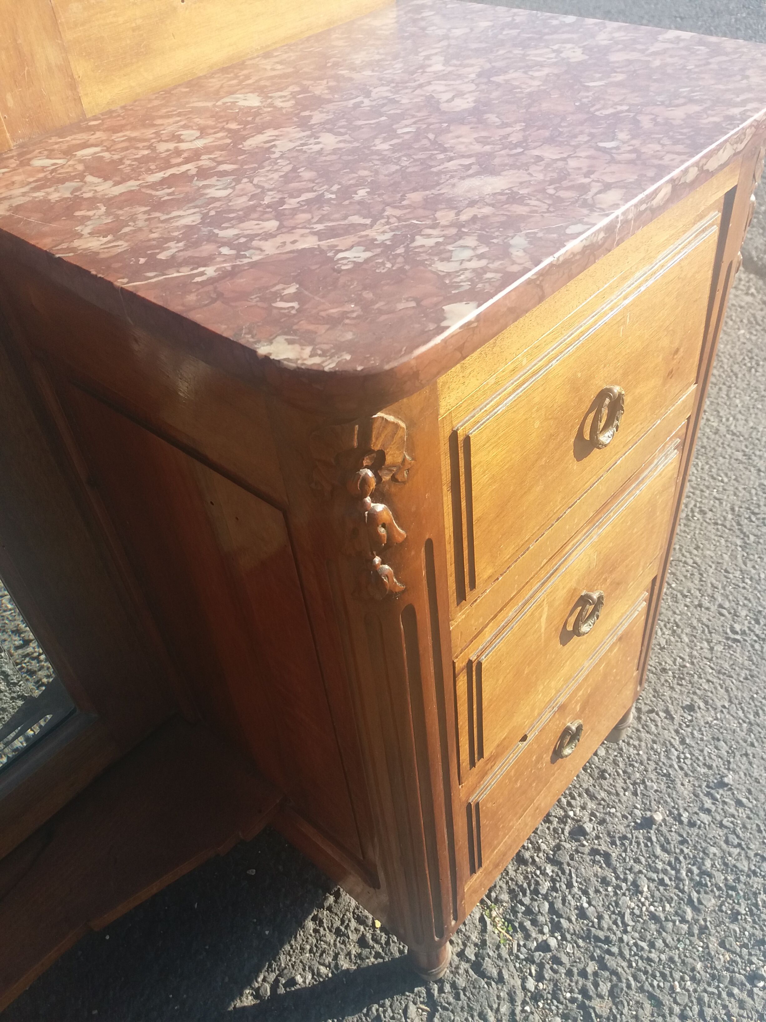 Art Deco dressing table in walnut and red Languedoc marble