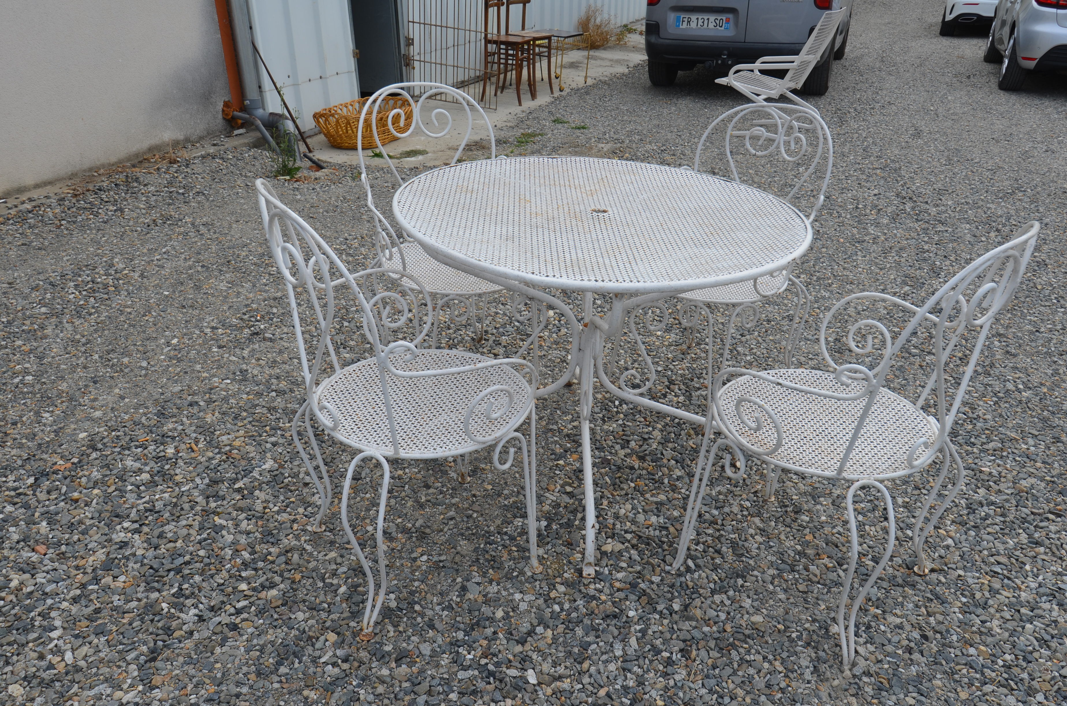 Salon de jardin en fer forgé
