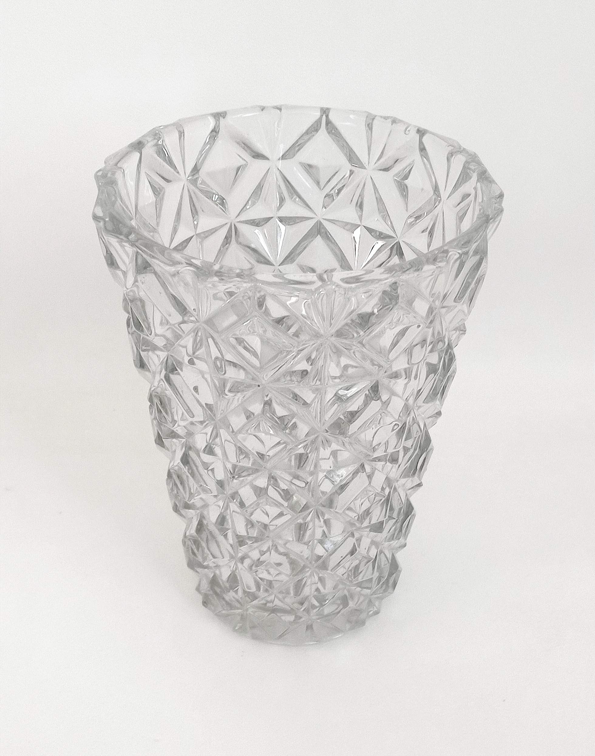 Vase en verre pressé moulé années 60 Hauteur 30 cm