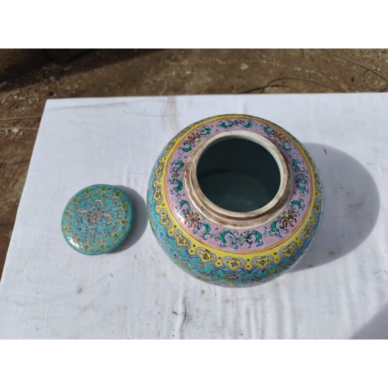 Ginger jar in Chinese glazed earthenware