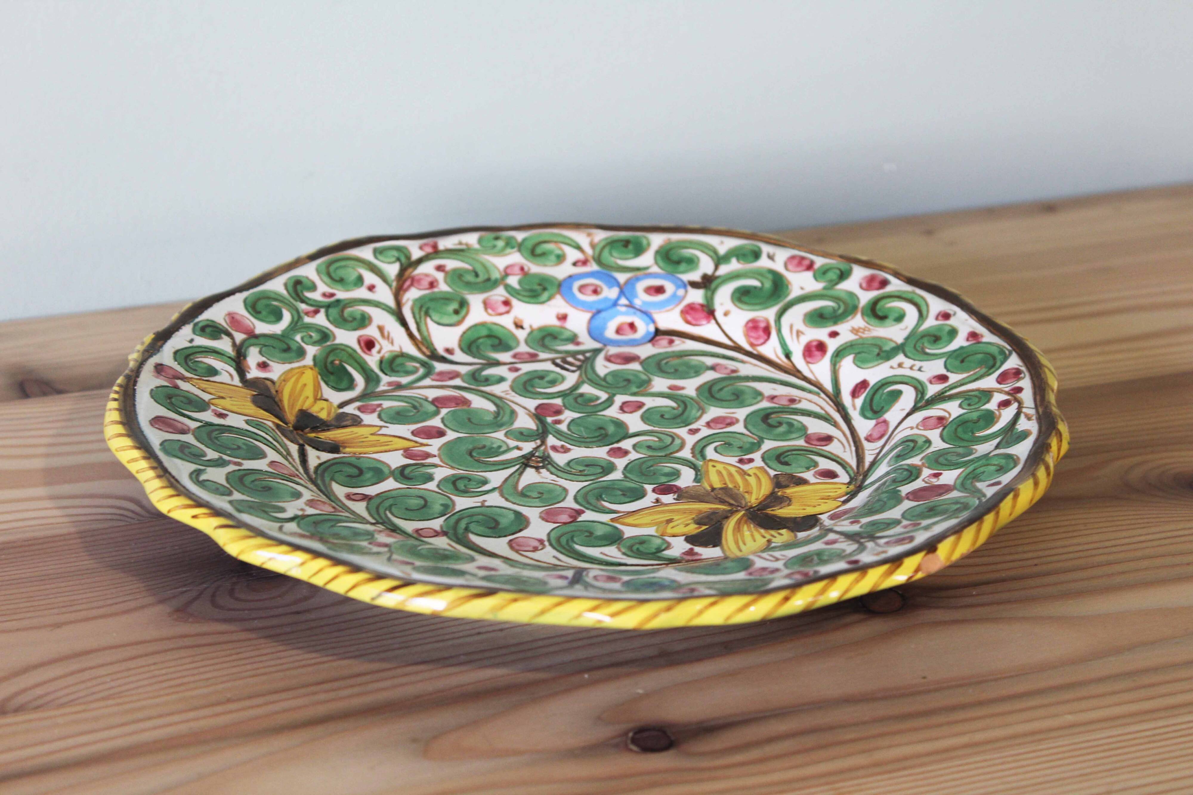Decorative plate Deruta