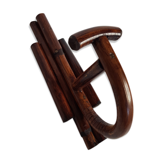 Patère wears rattan wall coat