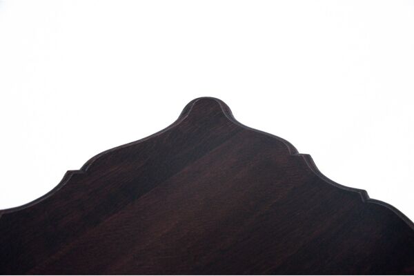 Table ancienne, Europe occidentale, fin du 19ème siècle. Après rénovation.