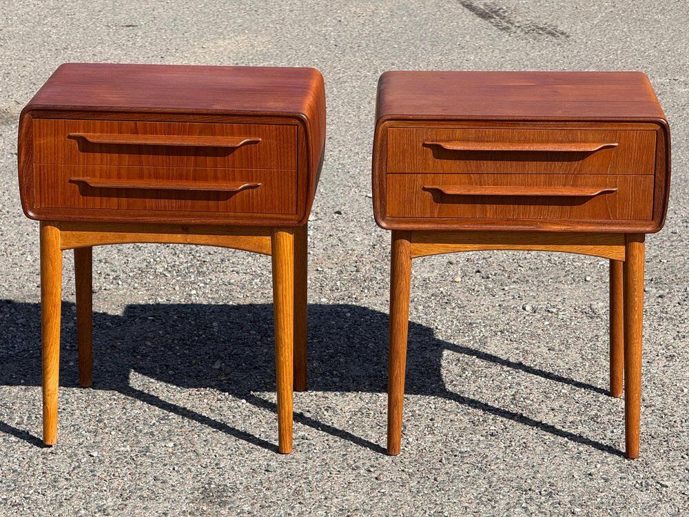 Tables de chevet en teck avec pieds en chêne attribuées à Johannes Andersen, 1964, lot de 2
