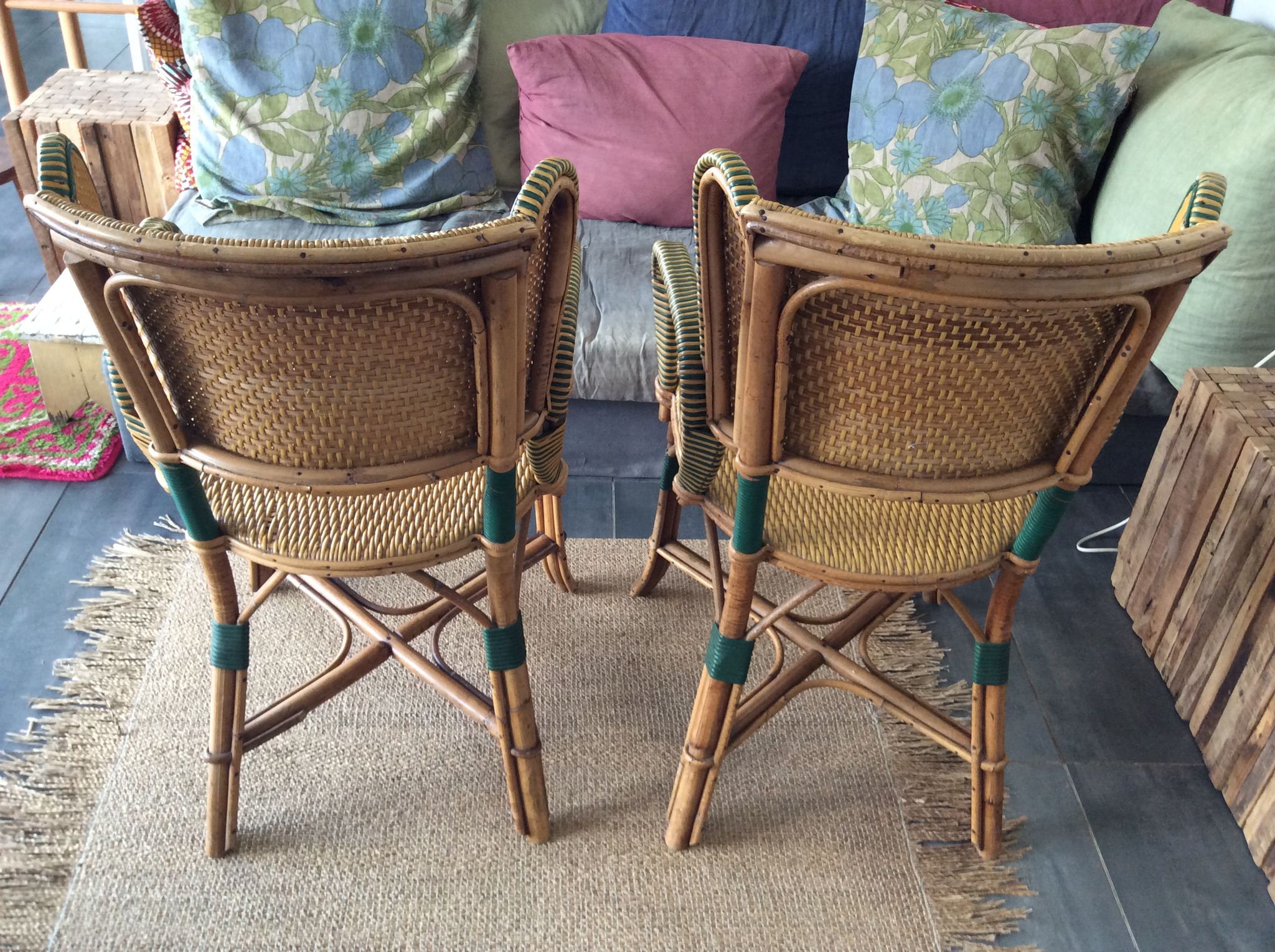 Paire de fauteuils en rotin