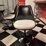 Tulip armless chairs by Eero Saarinen for Knoll