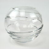 Vase boule en cristal, taillé spirale