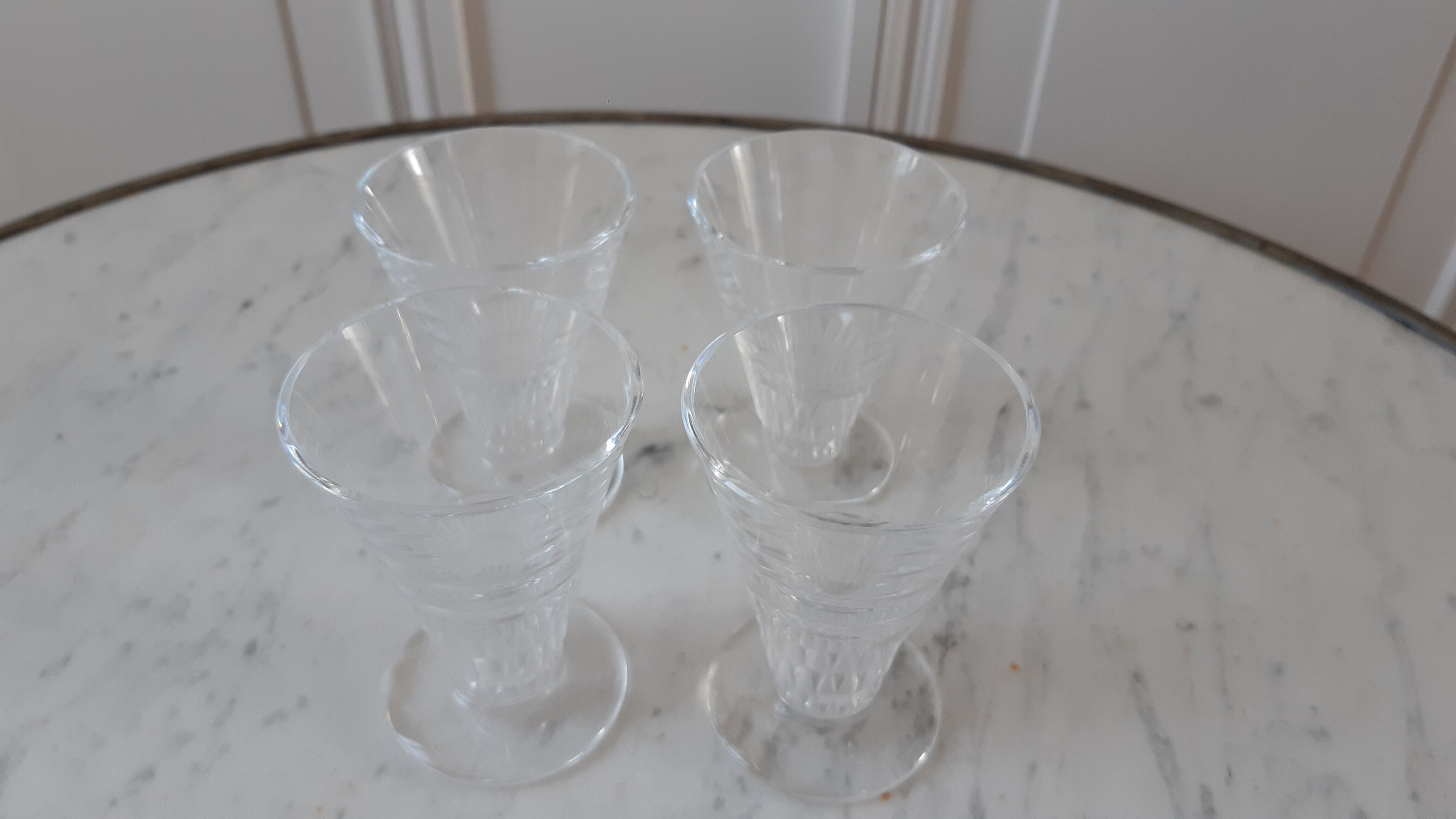 Set of 4 crystal glasses 40s