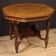 Table octogonale en bois marqueté du XXe siècle