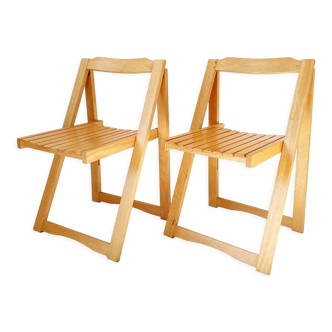 Pair of folding chairs