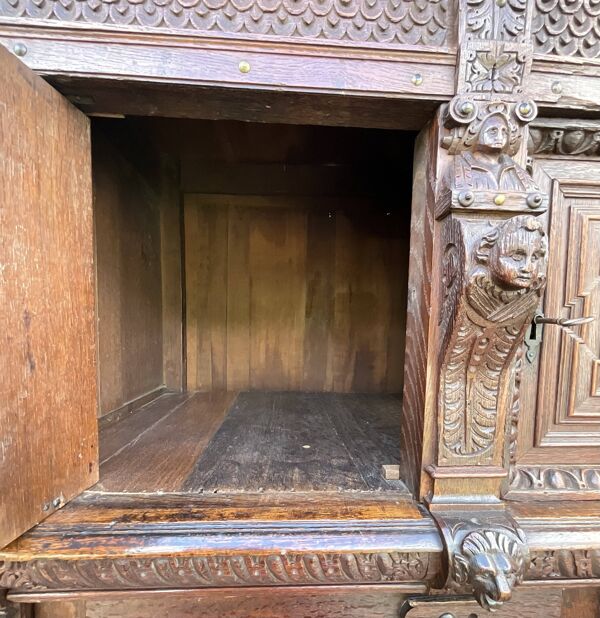 Meuble Style Renaissance En Chêne Massif, Début XIXe Siècle