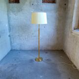 Modern mid-century brass and leather floor lamp Atelje Lyktan, Sweden