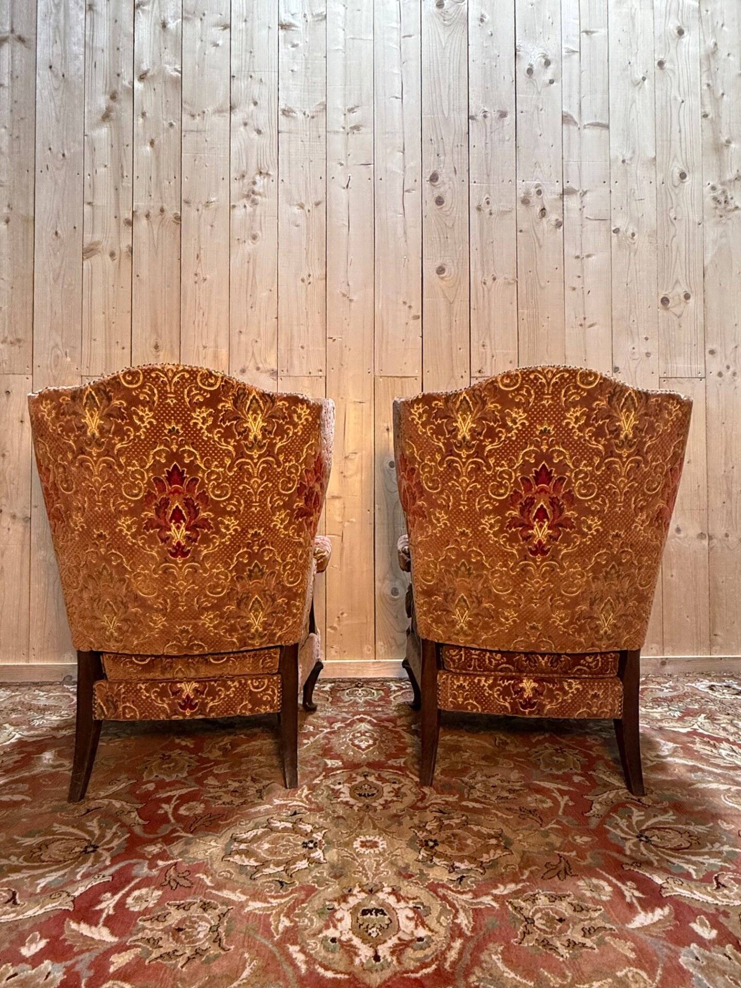 Paire de fauteuils - bergères à oreilles Anglais