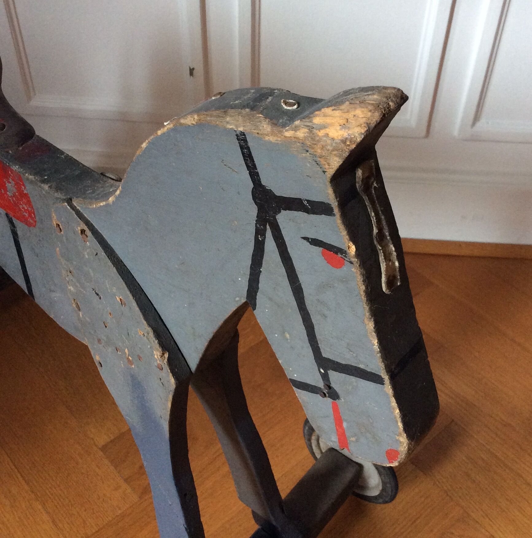 cheval ?� roulettes ancien en bois | Selency
