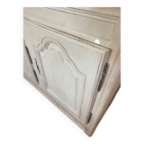 Sideboard called Picardy treats