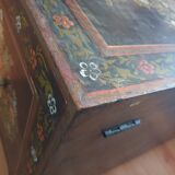 Old trunk chest lacquered Indian lacquered wood