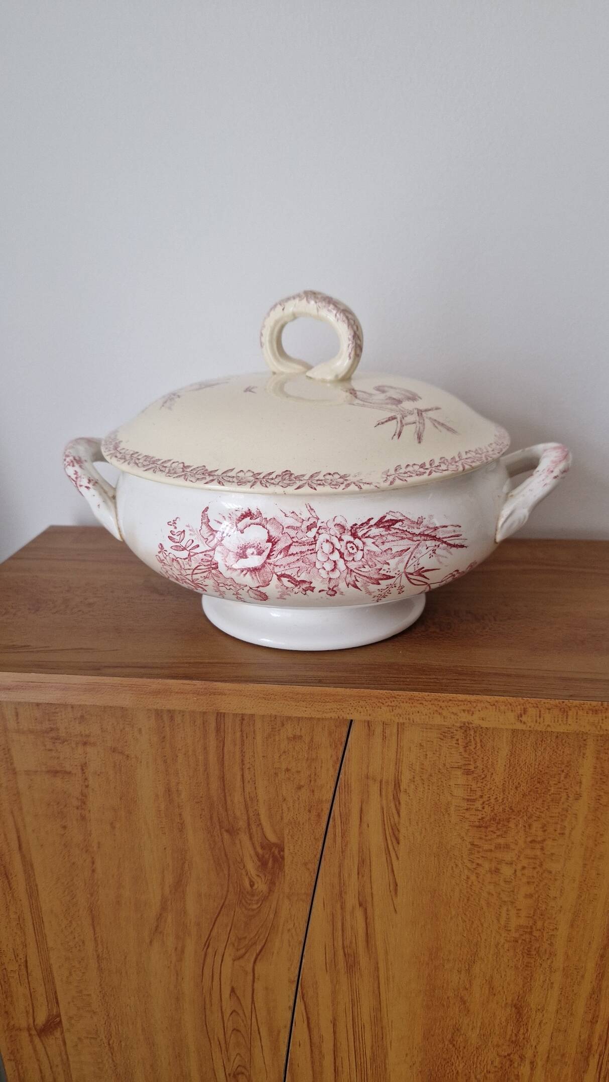 Sarreguemines soup tureen, country model F.F. Pexonne
