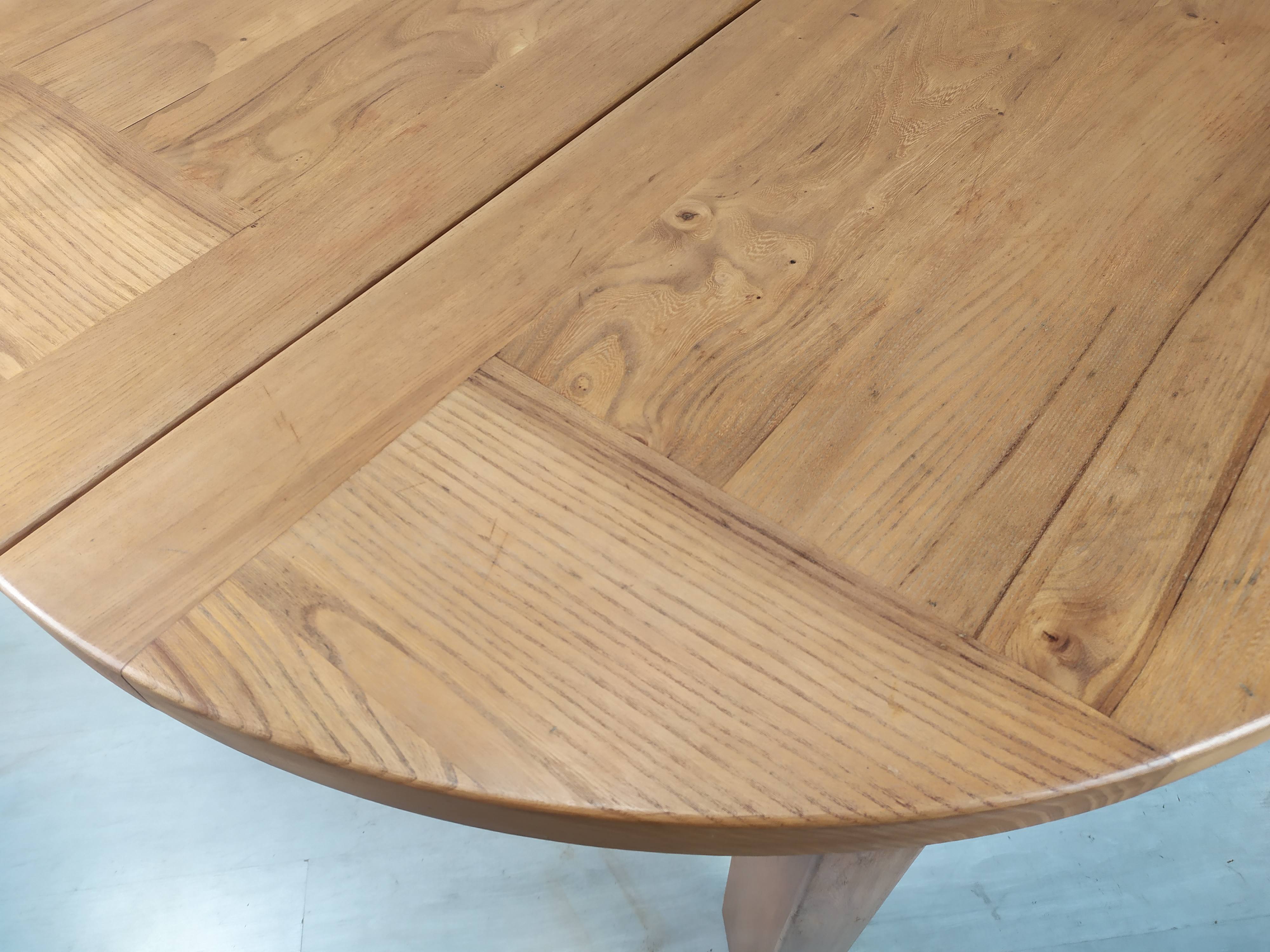 Renewed elm round table