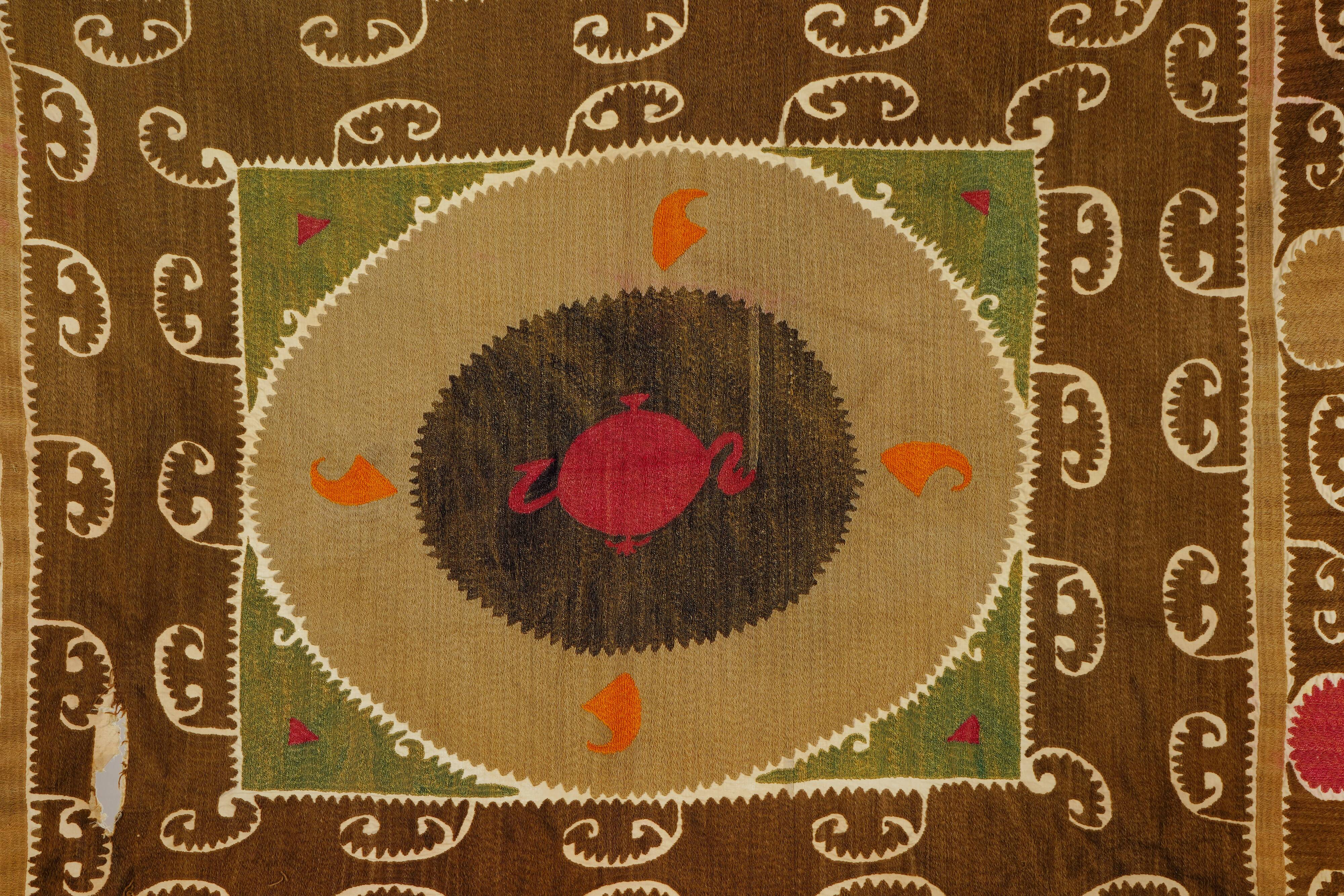 Vintage Turkish hand-knotted rug 107x126 cm