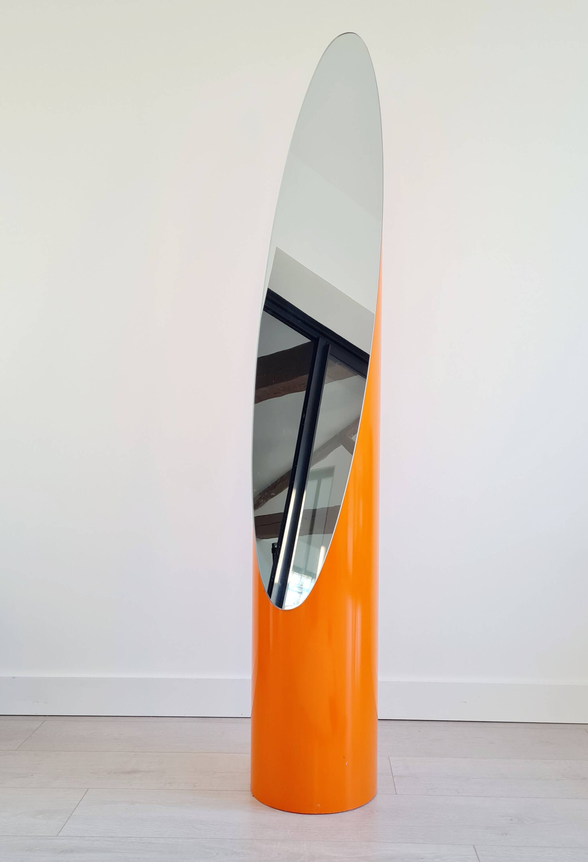 Orange psyche Lipstick Mirror - H 154