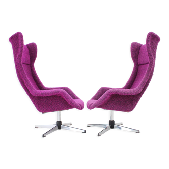 1960s Miroslav Navratil Pair of Swivel Wingback Lounge Chairs