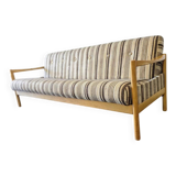 Vintage wooden daybed / canapé / day bed