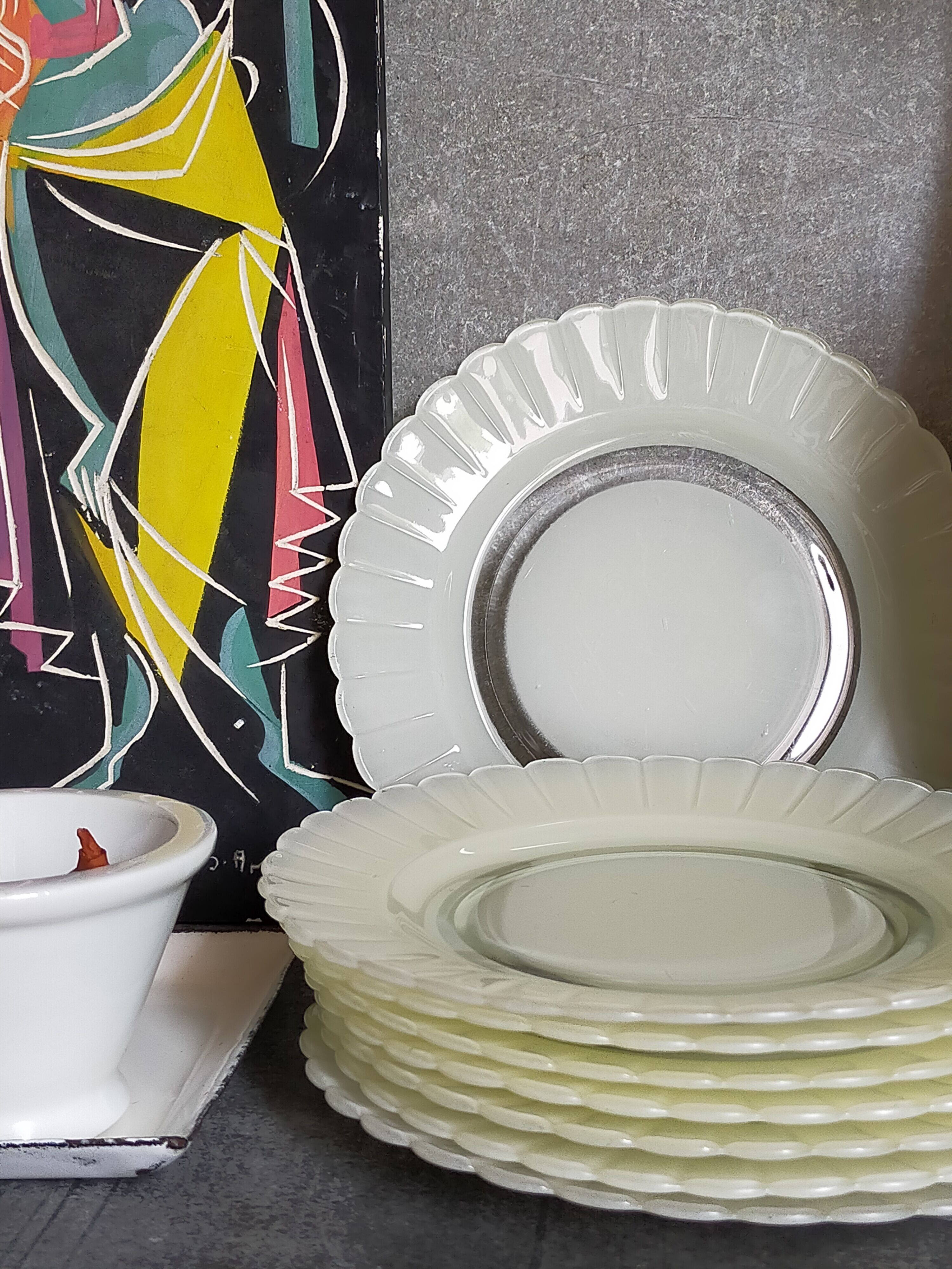 Eight Duralex dessert plates in 60s painted glass