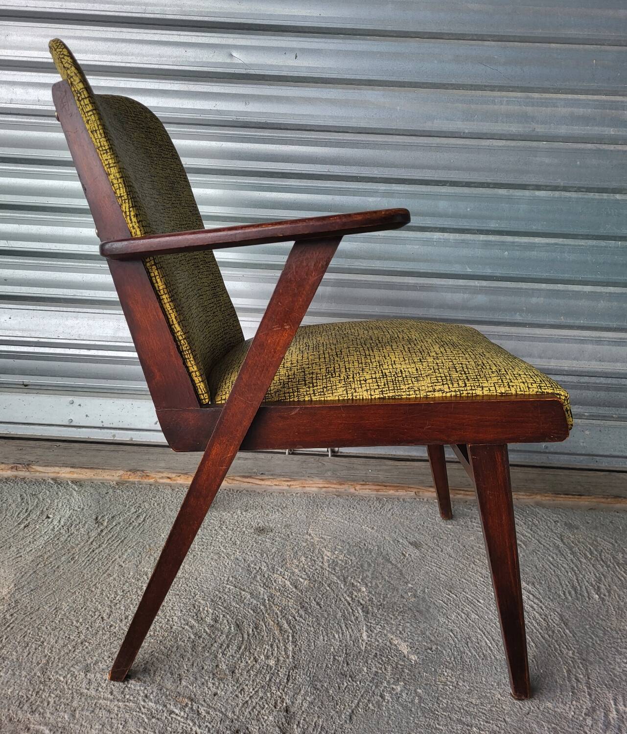 Vintage armchair circa 1950, model 634 style, by Achille Decommère