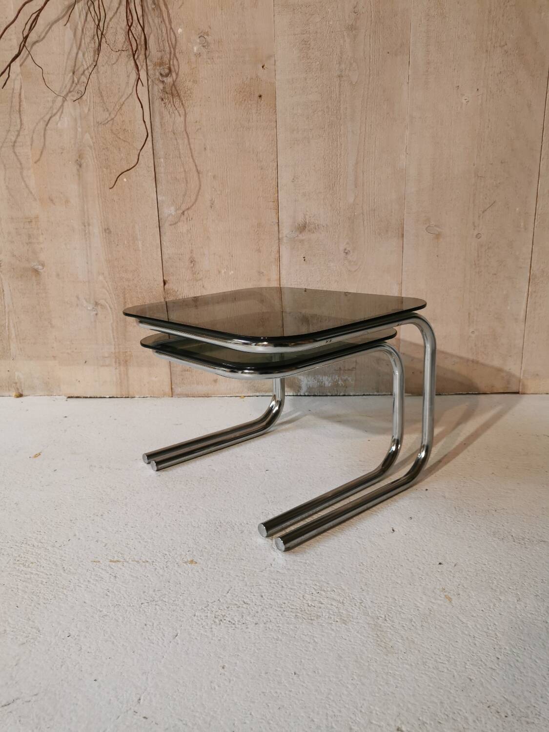2 nesting tables in glass and chrome metal