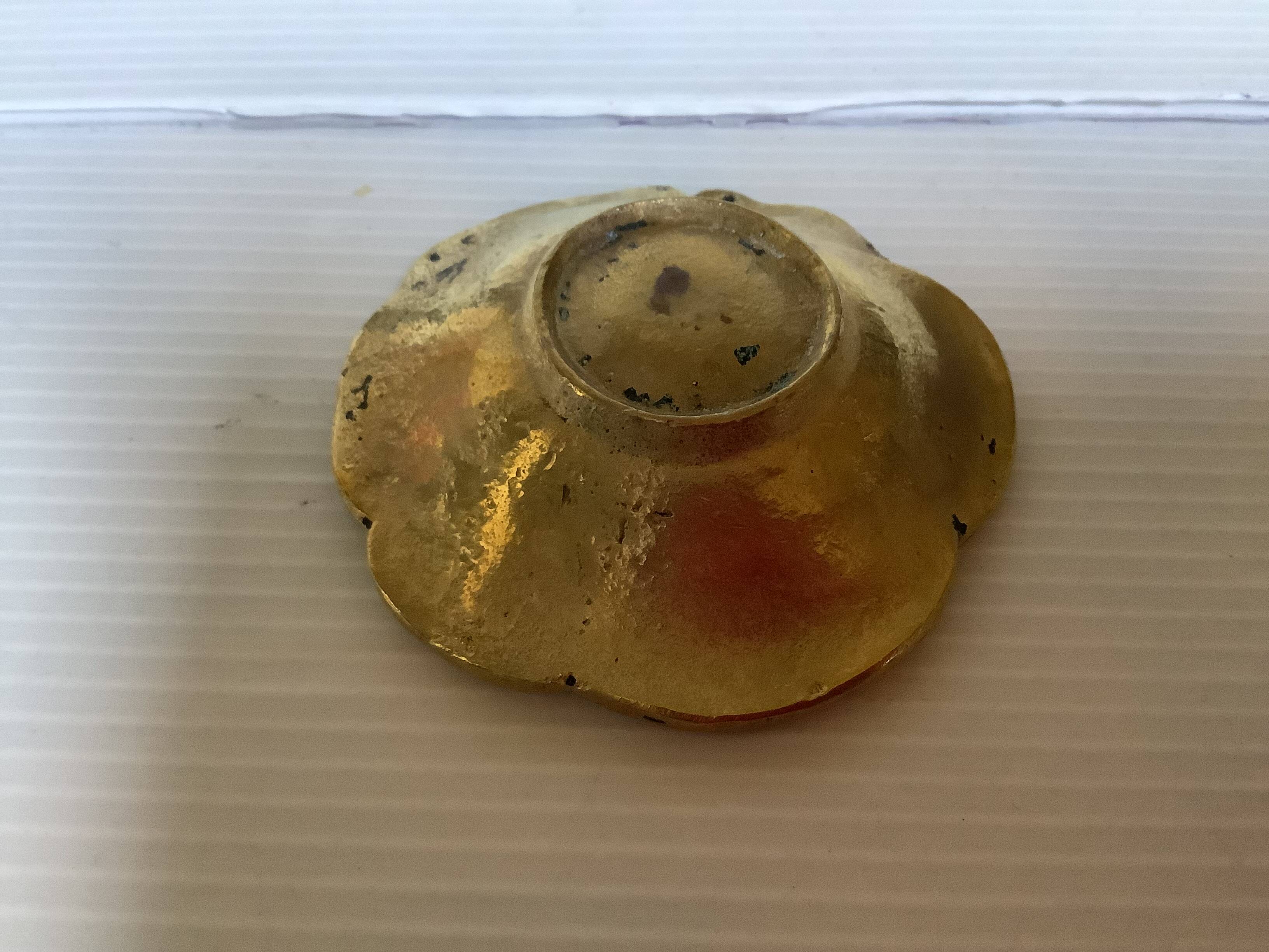 Mini brass flower pocket tray