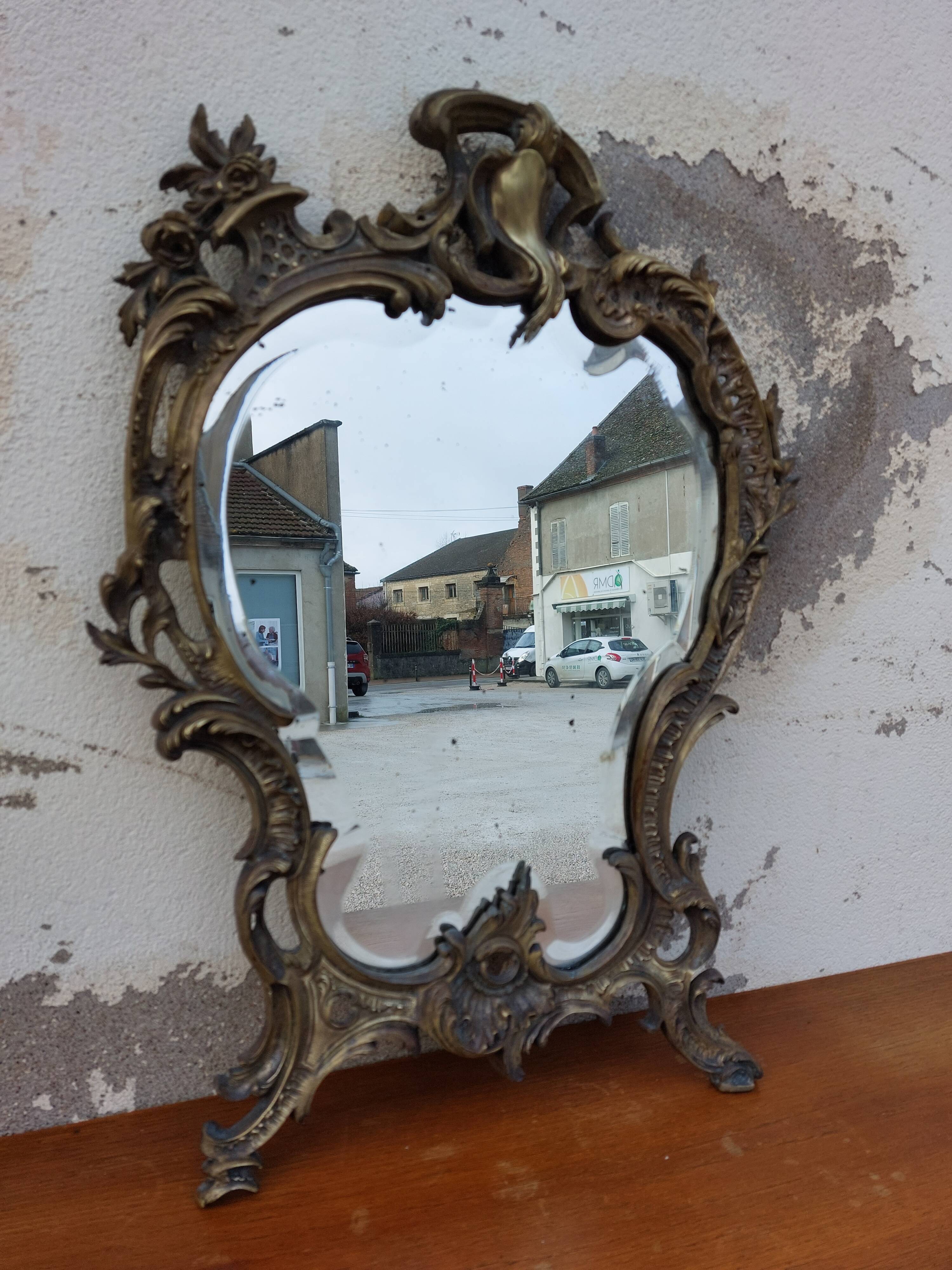 Miroir biseauté en bronze Louis XV 19ème
