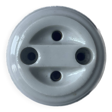Wall porcelain socket
