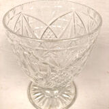 Vase en cristal taillé sur pied