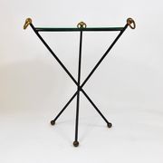 Table d'appoint miroir française milieu du siècle, style Jacques Adnet, laiton, années 1950