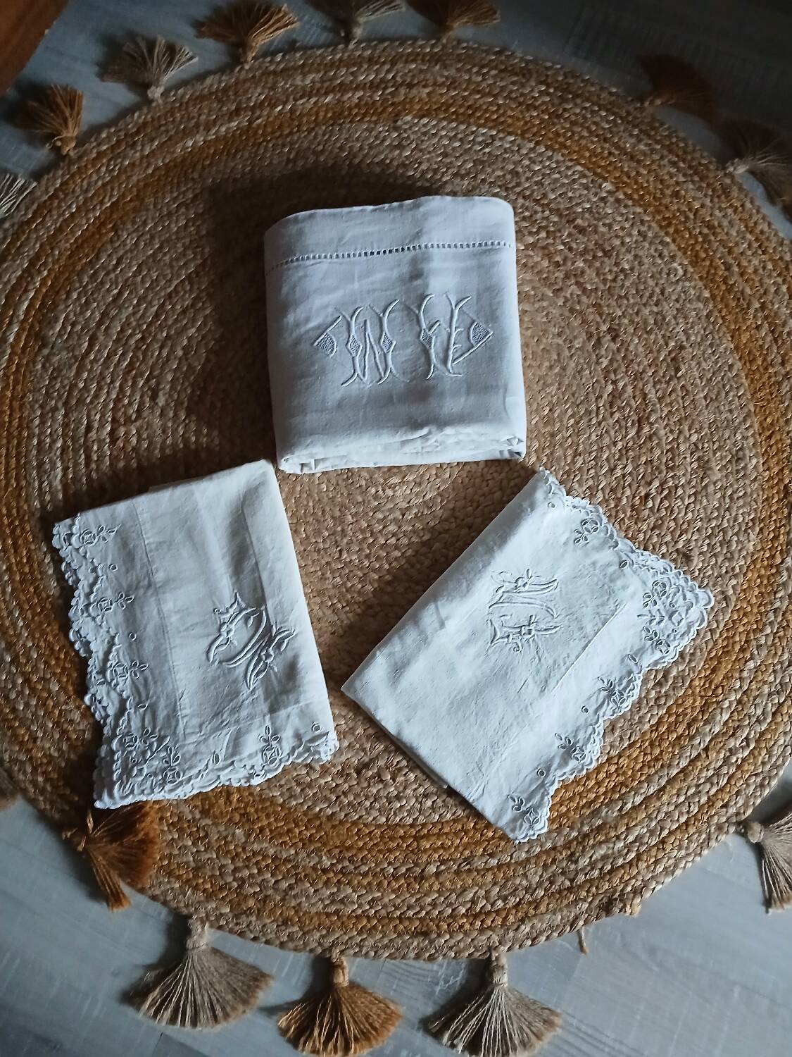 Antique flat sheet and 2 pillowcases set