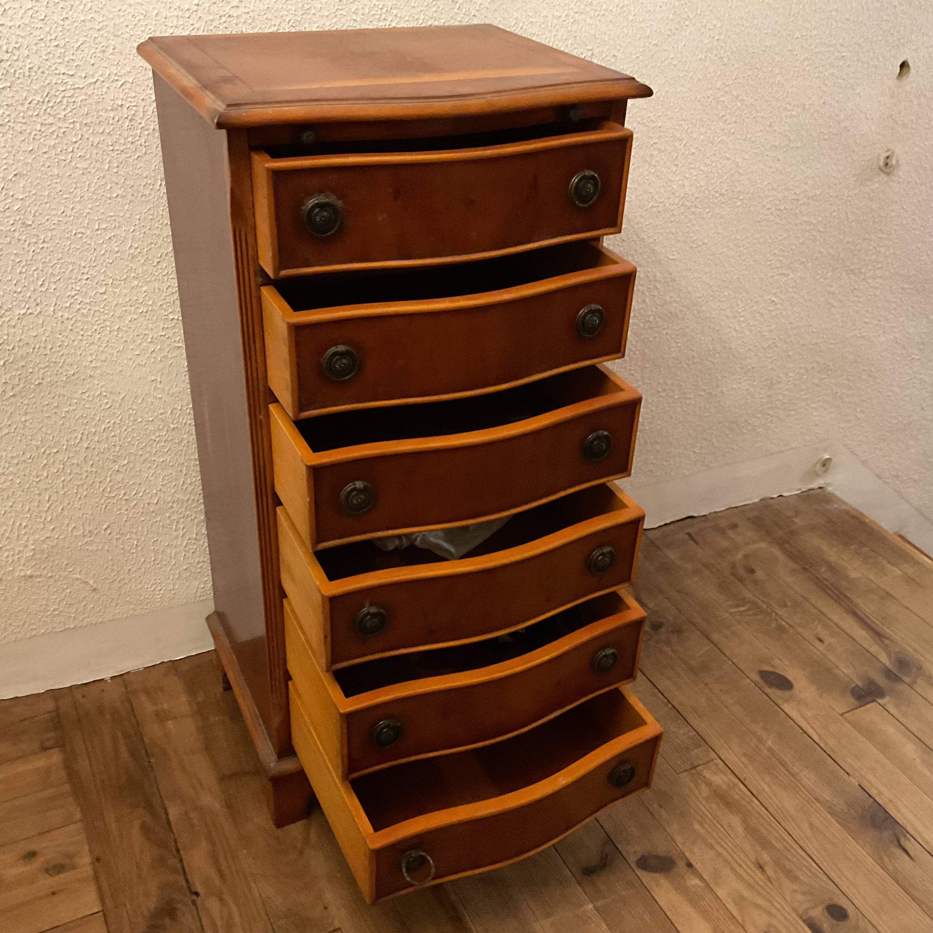 Empire-style chest of drawers