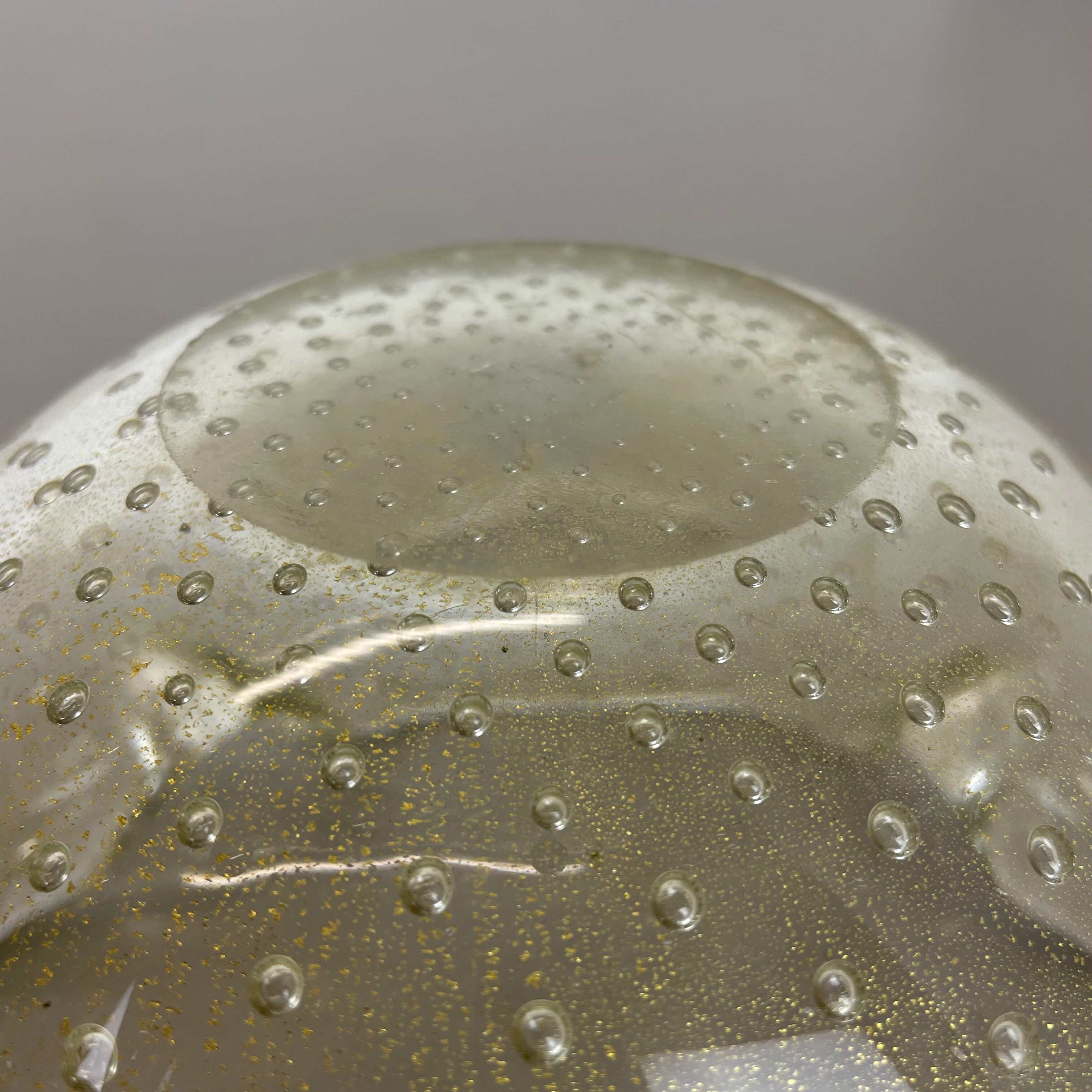 Murano Glass "Gold Dust Bubble" Bowl Element Shell Ashtray Murano, Italy, 1970s