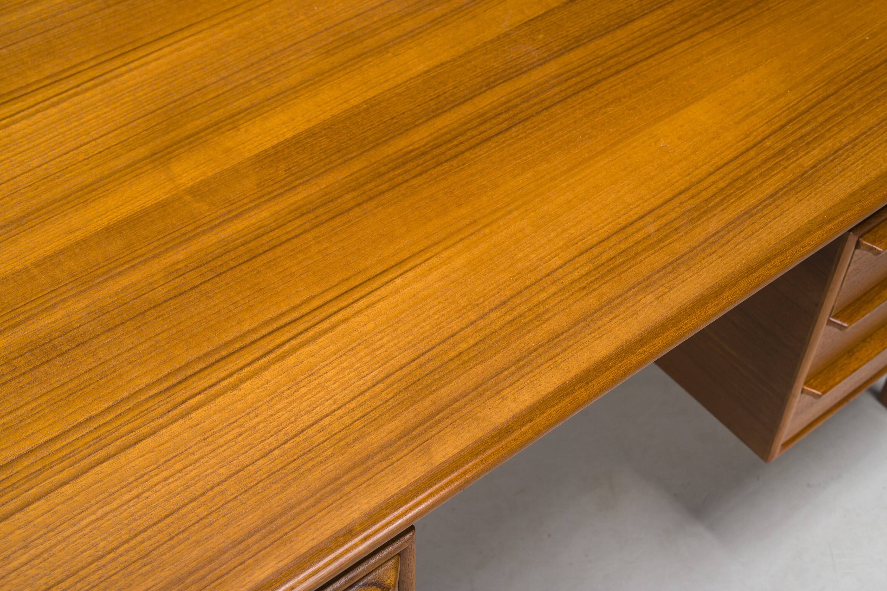 Mid-Century Teak Freestanding Desk from GV Møbler, 1970s