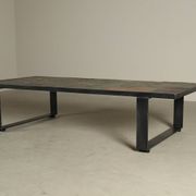 Table basse postmoderne par Pia Manu, Belgique