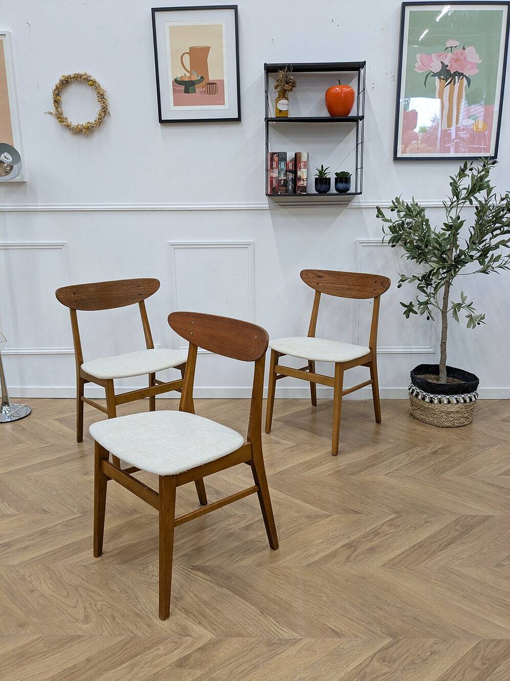 1 set of 3 vintage retro chairs by Farstrup